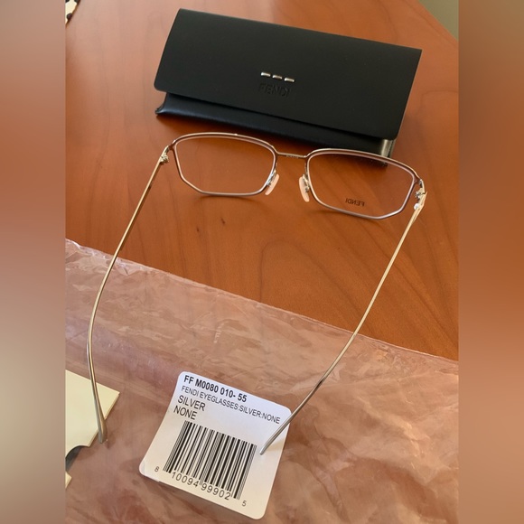 FENDI - Picture 4 of 16